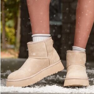 NWT Altar'd State cloud mini bootie